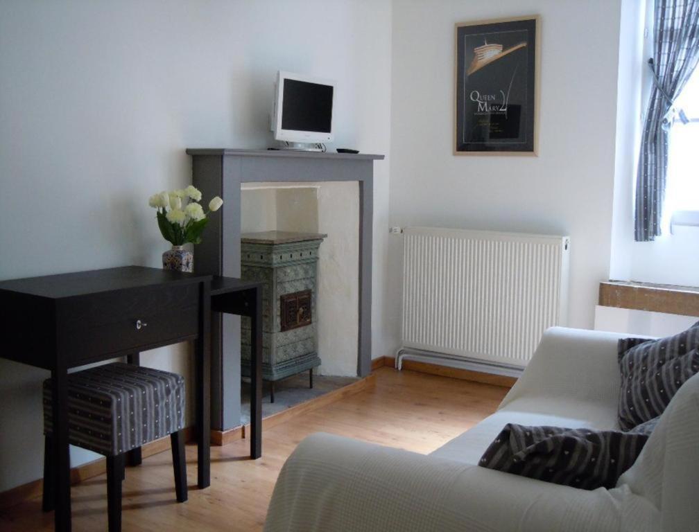 Le P'Tit Relai Bed & Breakfast Montbozon Eksteriør bilde