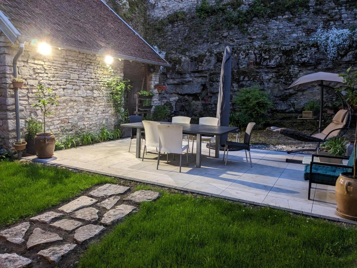 Le P'Tit Relai Bed & Breakfast Montbozon Eksteriør bilde